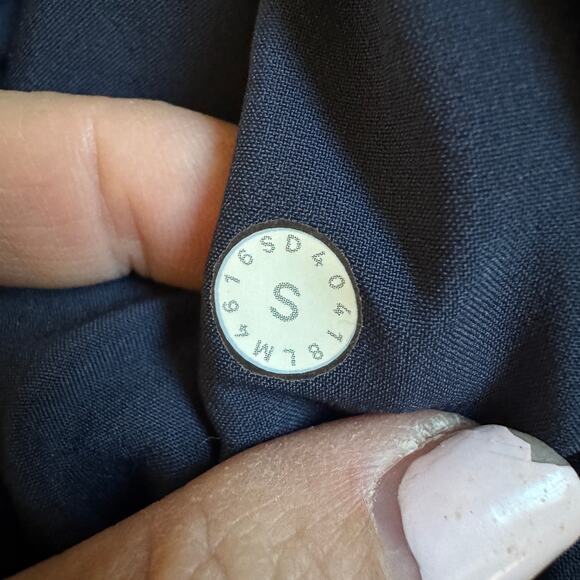 Lululemon Mens Lululemon Sojourn Track Jacket True Navy Size Small EUC Zip Front - Picture 13 of 15